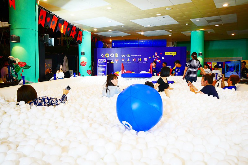 GQ大人的球池┃台中草悟道：世界5大球池台中輪你跳，找回童年的快樂，應該會成為台中IG打卡熱門景點 @飛天璇的口袋