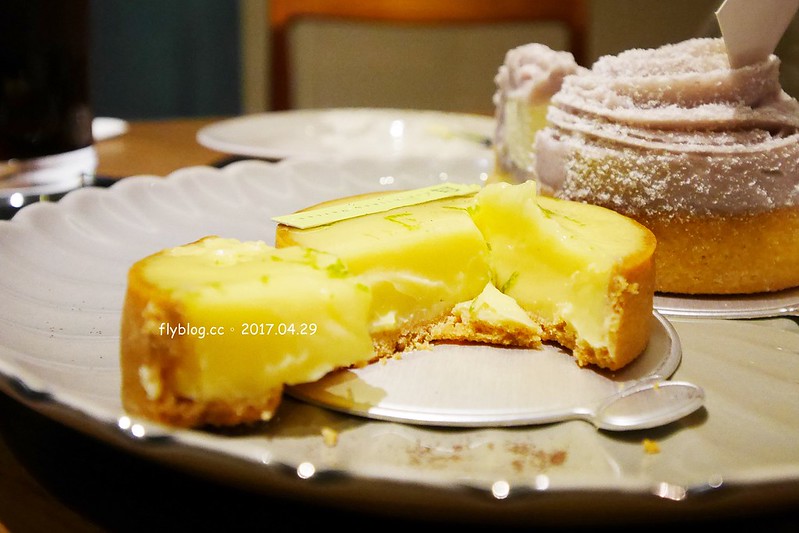 綠廊精品美食．Aux all&eacute;es vertes┃台中西區美食：巷弄間品嚐法式的甜美，台中好吃法式甜點推薦，位於向上市場裡面 @飛天璇的口袋