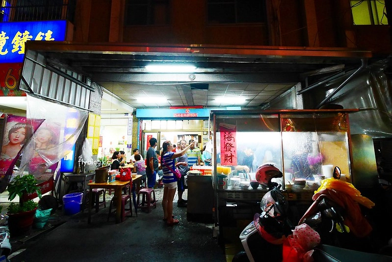 台中北屯｜松竹麵攤．松竹路上生意最好的麵店，營業到凌晨1點宵夜場 @飛天璇的口袋