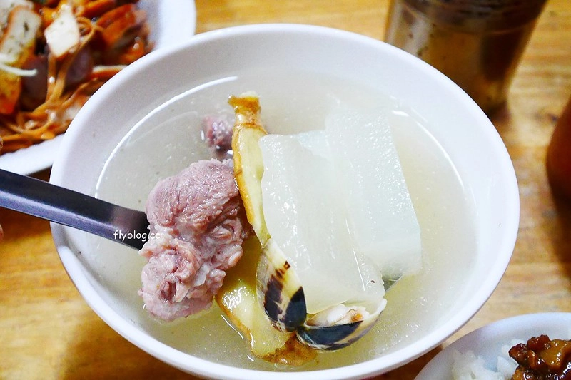 台中北屯｜松竹麵攤．松竹路上生意最好的麵店，營業到凌晨1點宵夜場 @飛天璇的口袋