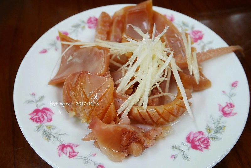 台中中區｜富貴亭當歸鴨麵線．米其林必比登推薦，在地飄香60年的當歸鴨老店 @飛天璇的口袋