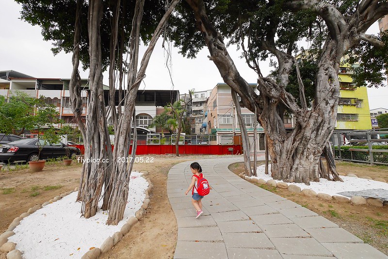 一德洋樓．台中市歷史建築林懋陽故居┃台中北屯美食：百年古蹟再造，結合一德藝文茶館、禧院喜餅、羅布森書蟲房冊惦、布朗尼甜點，未來還會有兒童沙坑和遊戲區 @飛天璇的口袋