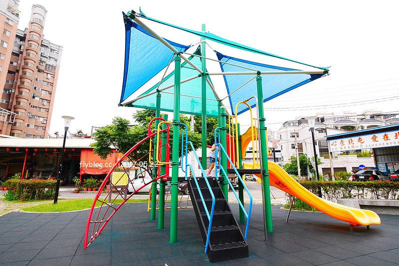 一德洋樓．台中市歷史建築林懋陽故居┃台中北屯美食：百年古蹟再造，結合一德藝文茶館、禧院喜餅、羅布森書蟲房冊惦、布朗尼甜點，未來還會有兒童沙坑和遊戲區 @飛天璇的口袋