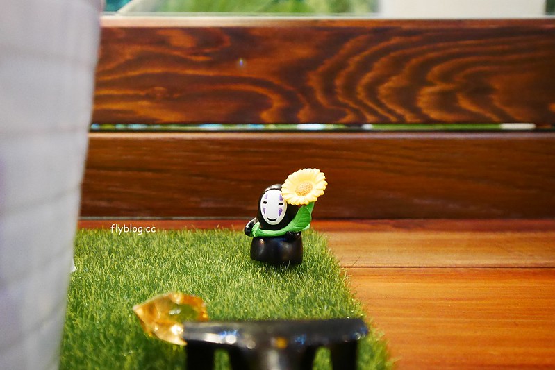 作客青果冰室┃台中南屯美食：非常復古風的特色冰店，冰品很有特色非常好拍，裝潢很有歐洲英倫風情 @飛天璇的口袋