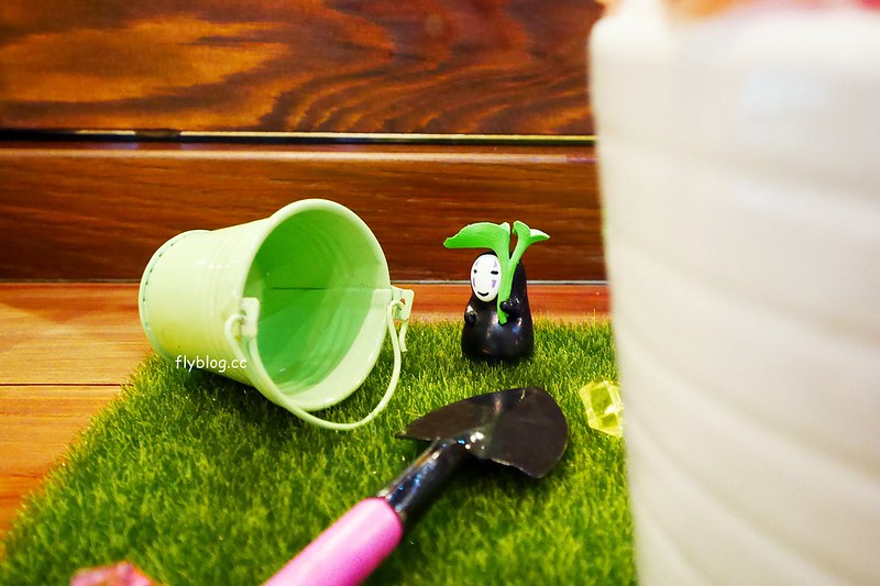 作客青果冰室┃台中南屯美食：非常復古風的特色冰店，冰品很有特色非常好拍，裝潢很有歐洲英倫風情 @飛天璇的口袋