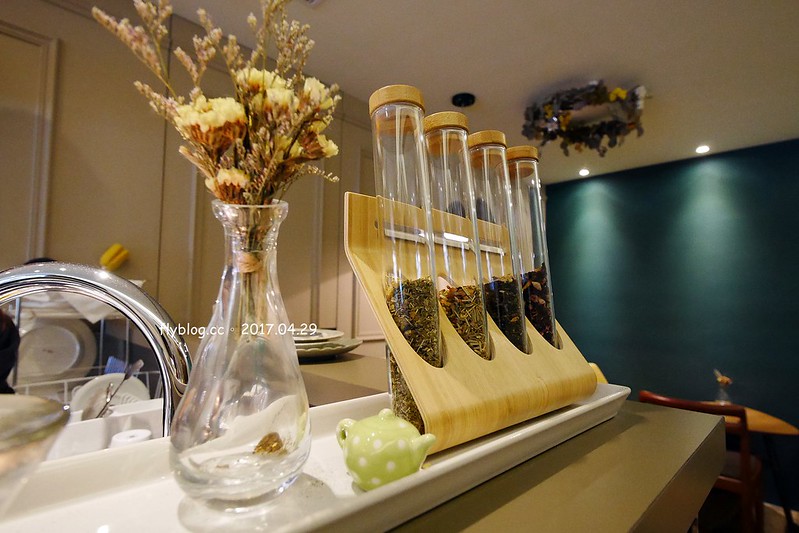 綠廊精品美食．Aux all&eacute;es vertes┃台中西區美食：巷弄間品嚐法式的甜美，台中好吃法式甜點推薦，位於向上市場裡面 @飛天璇的口袋