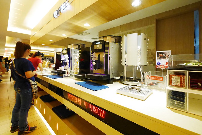 漢來海港百匯吃到飽┃台中西區美食：日本廣島生蠔吃到飽，5/8~6/4限時供應，個人推薦焦糖葡萄柚、新鮮海鮮、主廚甜點 @飛天璇的口袋