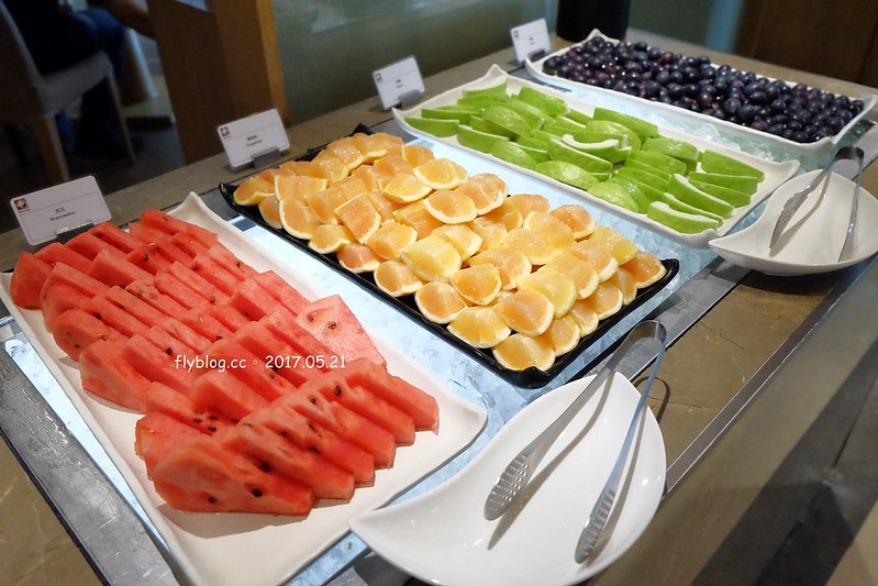 台中日月千禧酒店．饗樂┃台中西屯美食：龍蝦吃到飽免排隊無限量供應，還有牛排、黃金蟹、現切生魚片、新鮮水果、精緻甜點和Haagen-Dazs冰淇淋 @飛天璇的口袋