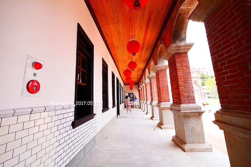 一德洋樓．台中市歷史建築林懋陽故居┃台中北屯美食：百年古蹟再造，結合一德藝文茶館、禧院喜餅、羅布森書蟲房冊惦、布朗尼甜點，未來還會有兒童沙坑和遊戲區 @飛天璇的口袋