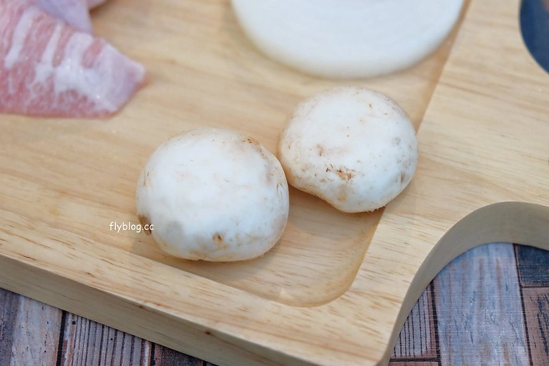 咚咚家韓式豬肉專賣 dondonga┃台中西屯美食：韓國烤肉夢幻組合：西班牙伊比利豬&台東香草豬，鄰近秋紅谷公園 @飛天璇的口袋