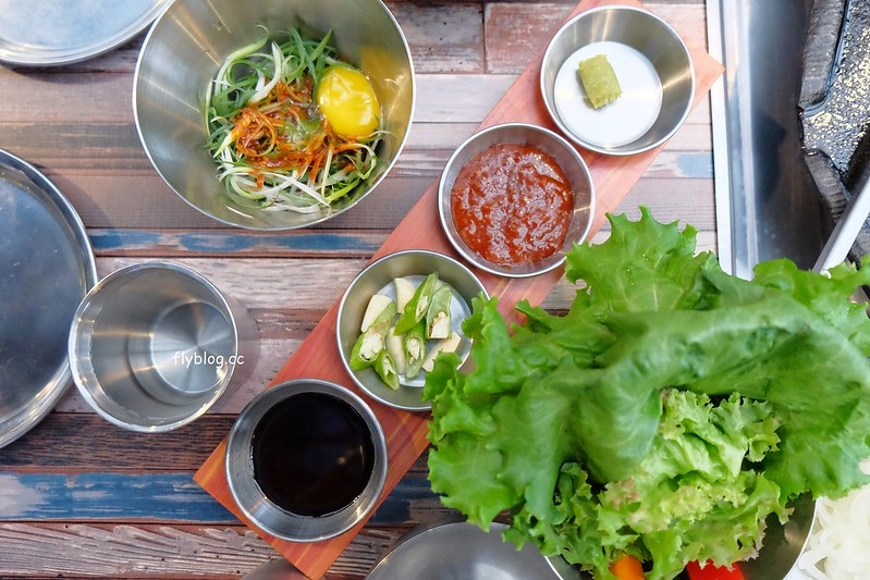 咚咚家韓式豬肉專賣 dondonga┃台中西屯美食：韓國烤肉夢幻組合：西班牙伊比利豬&台東香草豬，鄰近秋紅谷公園 @飛天璇的口袋