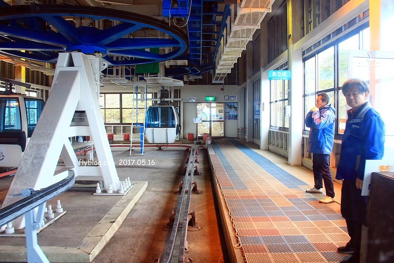 福島五天四夜自駕┃安達太良山：搭乘纜車欣賞日本百座名山，5/13~6/4期間長達1500公尺的百萬登海，春綠、秋楓、冬雪&hellip;一年四季不同美景 @飛天璇的口袋