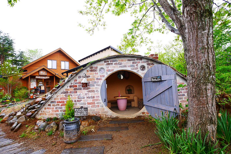 福島五天四夜自駕┃風花起司蛋糕工房(チーズケーキ工房・カフェ風花) ：雨後意外的下午茶，巧遇人氣NO.1的起司蛋糕，二本松市鄰近岳溫泉、豬苗代湖和五色沼湖 @飛天璇的口袋