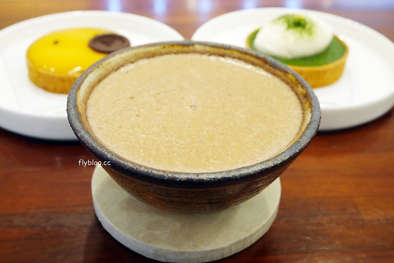 葉食甜點工作室．P&acirc;tisserie YEHZ：比想像中還出色的塔類專賣店，推薦抹茶塔帶有瀨祭清酒香氣，味道迷人帶有層次感 @飛天璇的口袋