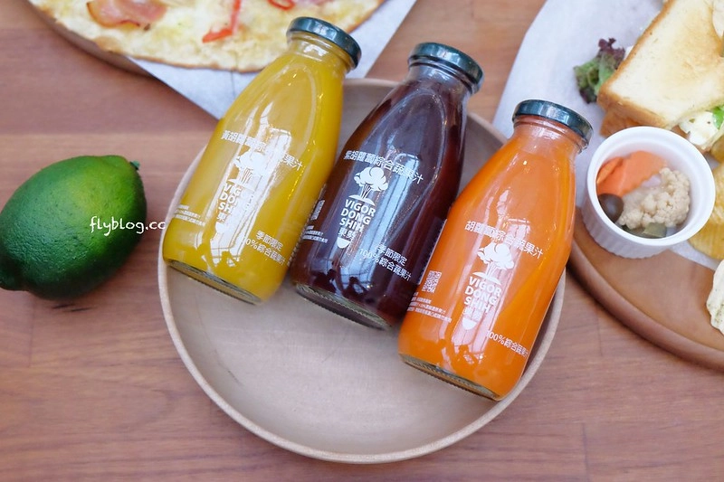 希拉餐廳｜員林老字號義式餐廳，餐點表現不俗，漂亮的落地窗彷彿置身於玻璃屋中用餐，選用Lazazza也讓人留下深刻印象 @飛天璇的口袋