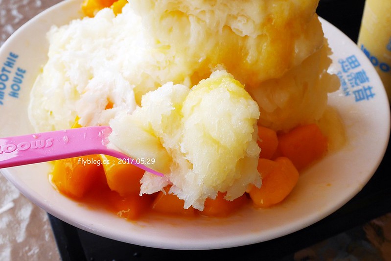 思慕昔．永康街芒果冰┃台中北區美食：CNN推薦台灣必吃美食，旺季日季4500碗，5/13進駐一中商圈 @飛天璇的口袋