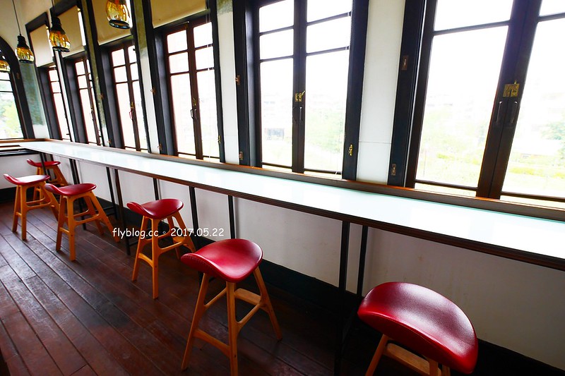 一德洋樓．台中市歷史建築林懋陽故居┃台中北屯美食：百年古蹟再造，結合一德藝文茶館、禧院喜餅、羅布森書蟲房冊惦、布朗尼甜點，未來還會有兒童沙坑和遊戲區 @飛天璇的口袋