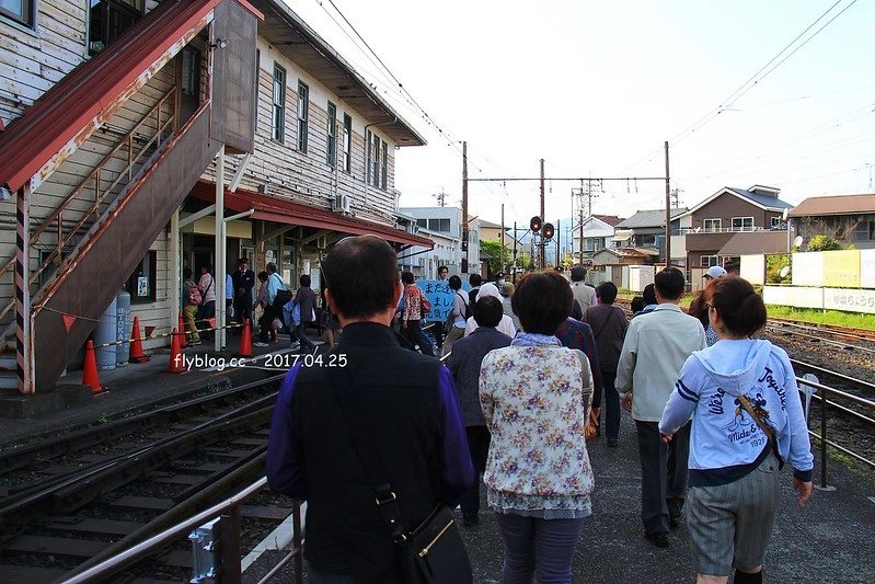 【日本靜岡】大井川鐵道~新金谷站搭乘復古懷舊SL號蒸氣火車，鐵道界的活化石也是日本最美的鐵道之一，還有期間限定的湯瑪士小火車 @飛天璇的口袋