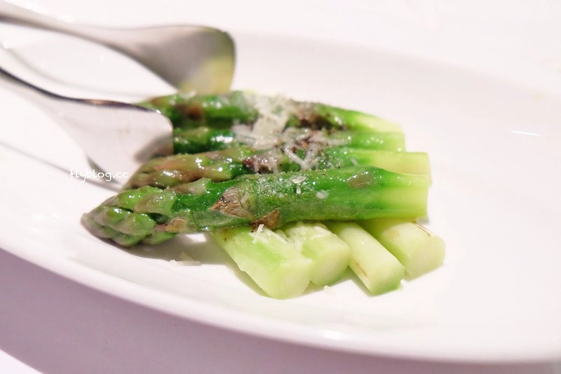 台中南屯｜橡木炙燒牛排館 MEAT GQ Steak．星野集團和牛排教父的合作，台中米其林推介餐廳 @飛天璇的口袋