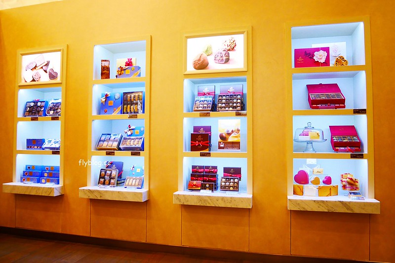 GODIVA比利時巧克力┃台中西屯美食：巧克力界的LV精品，霜淇淋、冰沙是夏季的最愛，貴氣十足頂級巧克力冰淇淋 @飛天璇的口袋