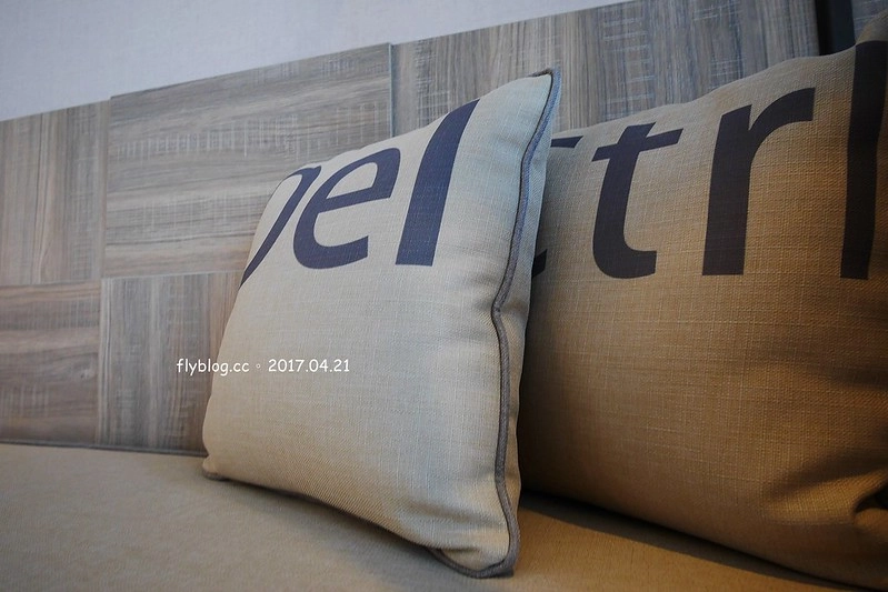 【高雄三民】頭等艙飯店．站前館，高雄兩天一夜小旅行，推薦離高雄火車站最近的頭等艙商務飯店，吃美食、逛街購物都方便 @飛天璇的口袋