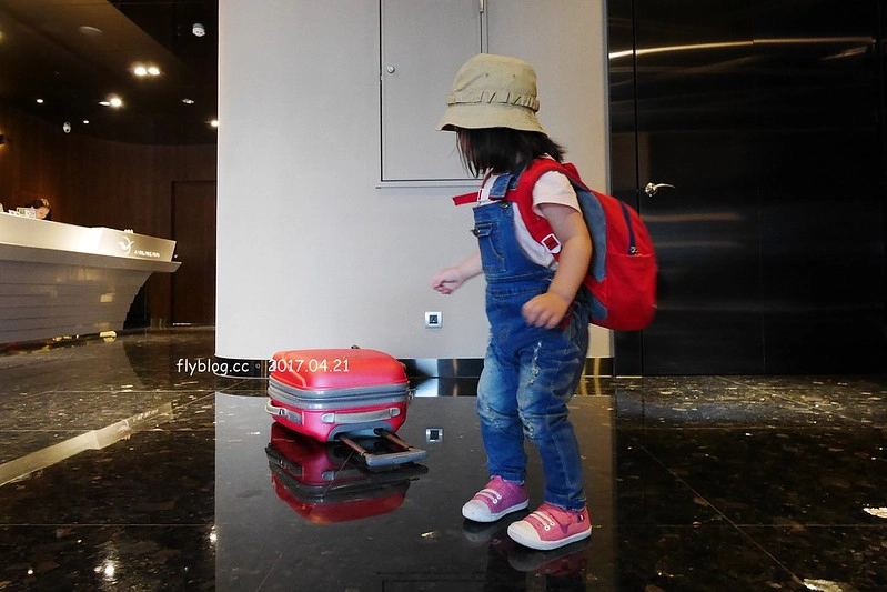 【高雄三民】頭等艙飯店．站前館，高雄兩天一夜小旅行，推薦離高雄火車站最近的頭等艙商務飯店，吃美食、逛街購物都方便 @飛天璇的口袋