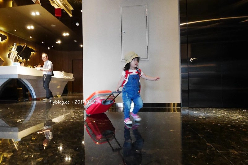 【高雄三民】頭等艙飯店．站前館，高雄兩天一夜小旅行，推薦離高雄火車站最近的頭等艙商務飯店，吃美食、逛街購物都方便 @飛天璇的口袋