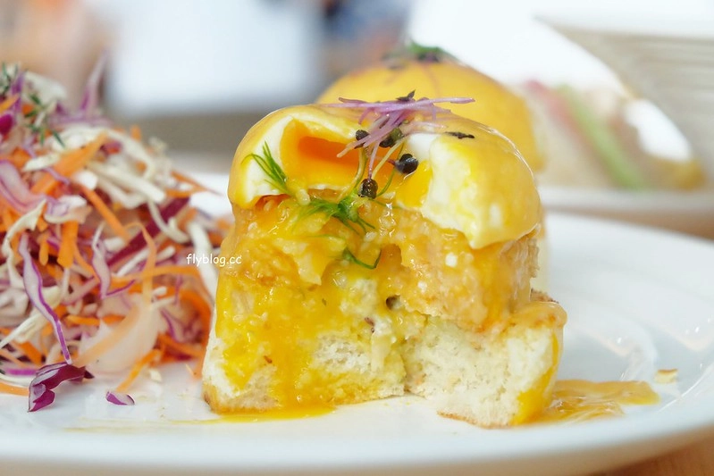 新竹東區｜紐約早餐女王 Sarabeth&rsquo;s｜超人氣的紐約早餐女王進駐新竹巨城SOGO，招牌班尼迪克蛋吹彈可破很誘人(已歇業) @飛天璇的口袋