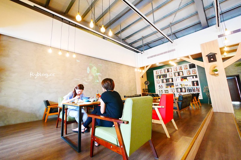 尋鹿咖啡｜結合美食與藝文的咖啡館，雜貨風元素拍照的好地方，鬆餅還是一樣的好吃，也是親子友善餐廳(已歇業) @飛天璇的口袋