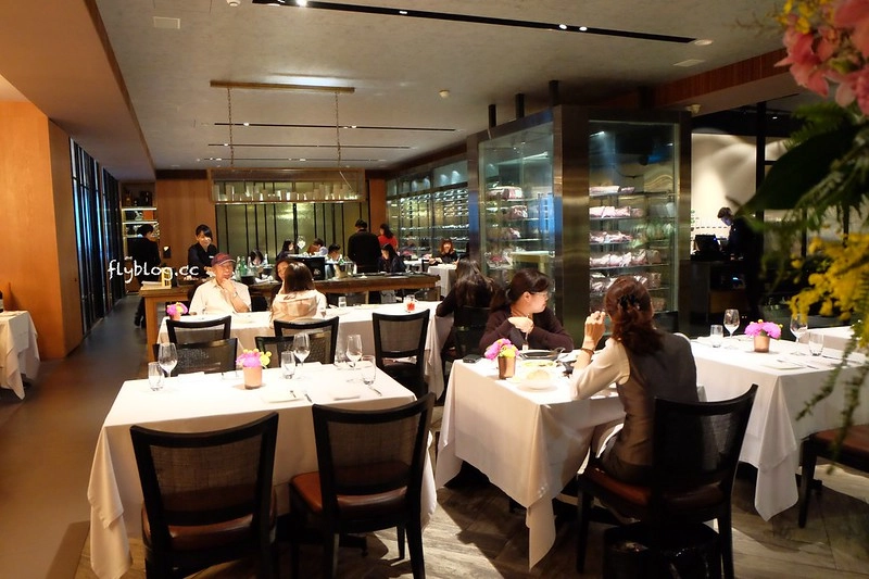 台中南屯｜橡木炙燒牛排館 MEAT GQ Steak．星野集團和牛排教父的合作，台中米其林推介餐廳 @飛天璇的口袋