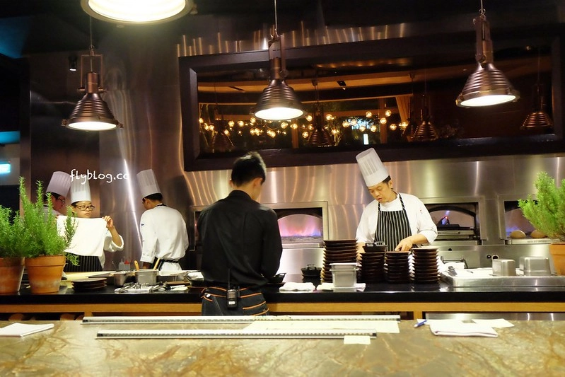 台中南屯｜橡木炙燒牛排館 MEAT GQ Steak．星野集團和牛排教父的合作，台中米其林推介餐廳 @飛天璇的口袋