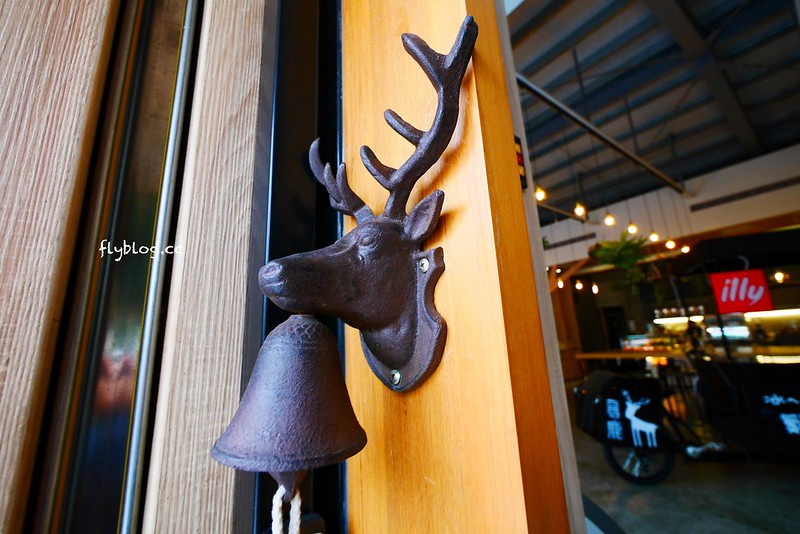 尋鹿咖啡｜結合美食與藝文的咖啡館，雜貨風元素拍照的好地方，鬆餅還是一樣的好吃，也是親子友善餐廳(已歇業) @飛天璇的口袋