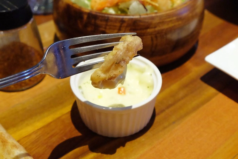 披薩工廠．Pizza Factory┃台中西區美食：草悟道廣場美食餐廳推薦，工業風的漂亮裝潢，台中親子友善餐廳 @飛天璇的口袋