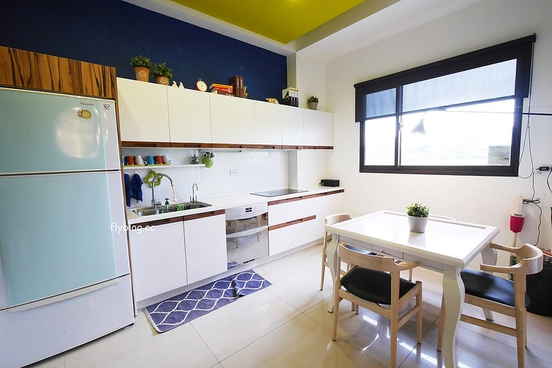 耿毛一家┃宜蘭民宿推薦：五結鄉清新風格新民宿，適合包棟住宿，提供烤肉用具、麻將桌和餐具，享受屬於自已的度假空間 @飛天璇的口袋