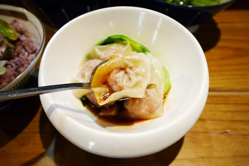 台中北區｜東沐食在．台中文青風格的鴨肉飯，第一屆台灣500碗認證 @飛天璇的口袋