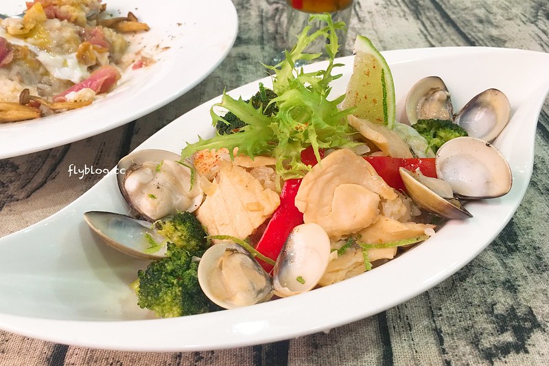 米拉貝爾咖啡｜和美地區少見的親子友善餐廳，環境舒服明亮採光好，餐點選擇性多CP值高 @飛天璇的口袋