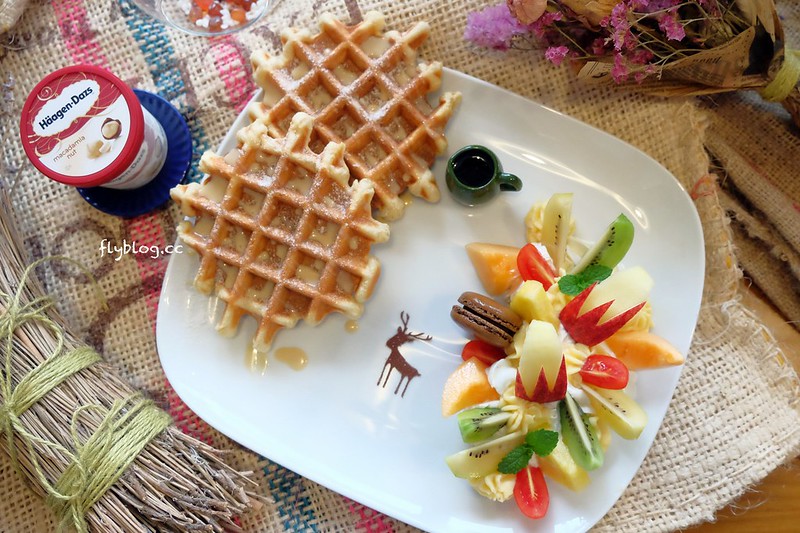 尋鹿咖啡｜結合美食與藝文的咖啡館，雜貨風元素拍照的好地方，鬆餅還是一樣的好吃，也是親子友善餐廳(已歇業) @飛天璇的口袋