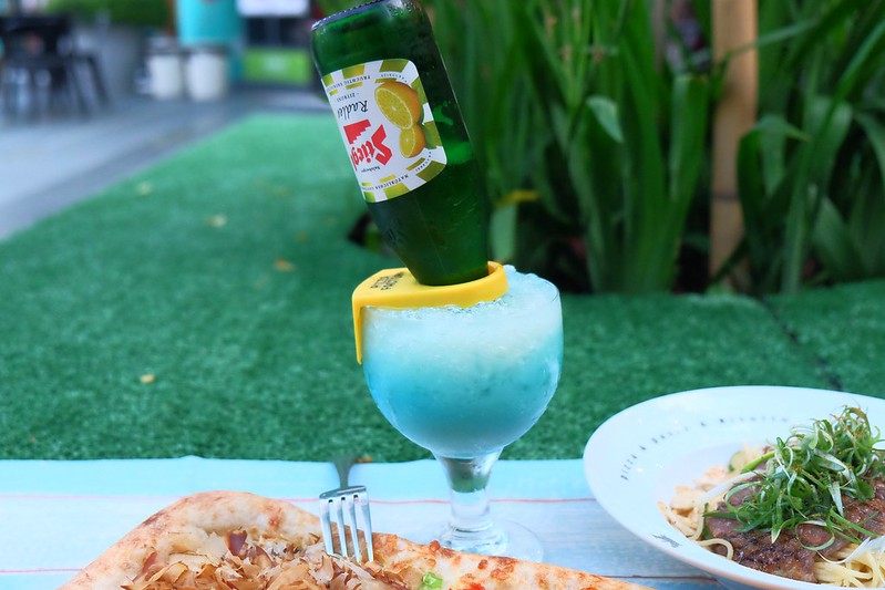 披薩工廠．Pizza Factory┃台中西區美食：草悟道廣場美食餐廳推薦，工業風的漂亮裝潢，台中親子友善餐廳 @飛天璇的口袋