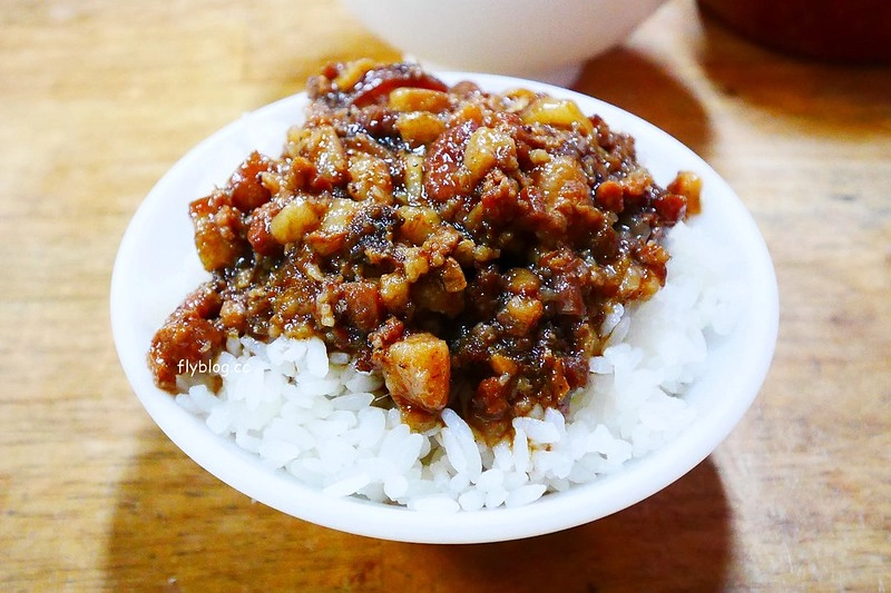 台中北屯｜松竹麵攤．松竹路上生意最好的麵店，營業到凌晨1點宵夜場 @飛天璇的口袋