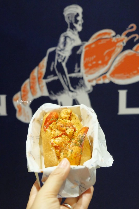 Captain Lobster龍蝦堡台中快閃店┃台中西屯美食：整隻500公克重的豪華活龍蝦，還多了古巴三明治和松葉蟹堡，超霸氣龍蝦套餐千元有找 @飛天璇的口袋