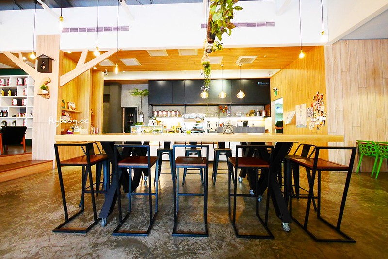 尋鹿咖啡｜結合美食與藝文的咖啡館，雜貨風元素拍照的好地方，鬆餅還是一樣的好吃，也是親子友善餐廳(已歇業) @飛天璇的口袋