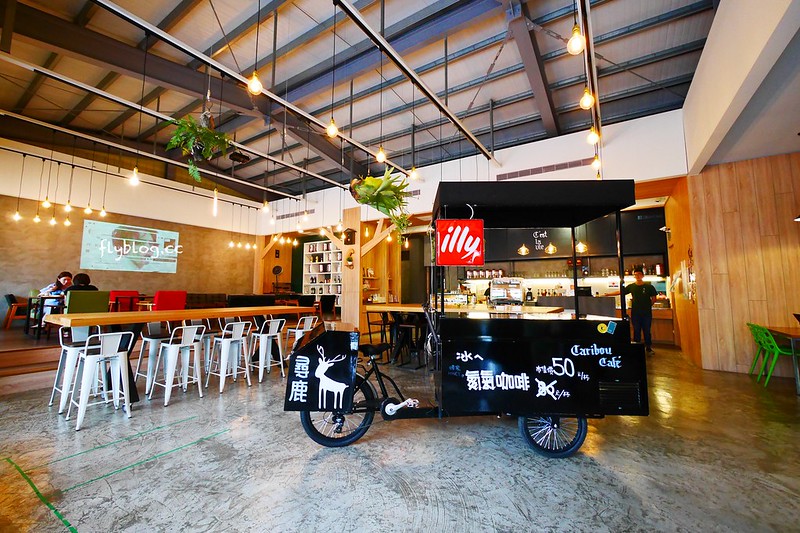 尋鹿咖啡｜結合美食與藝文的咖啡館，雜貨風元素拍照的好地方，鬆餅還是一樣的好吃，也是親子友善餐廳(已歇業) @飛天璇的口袋