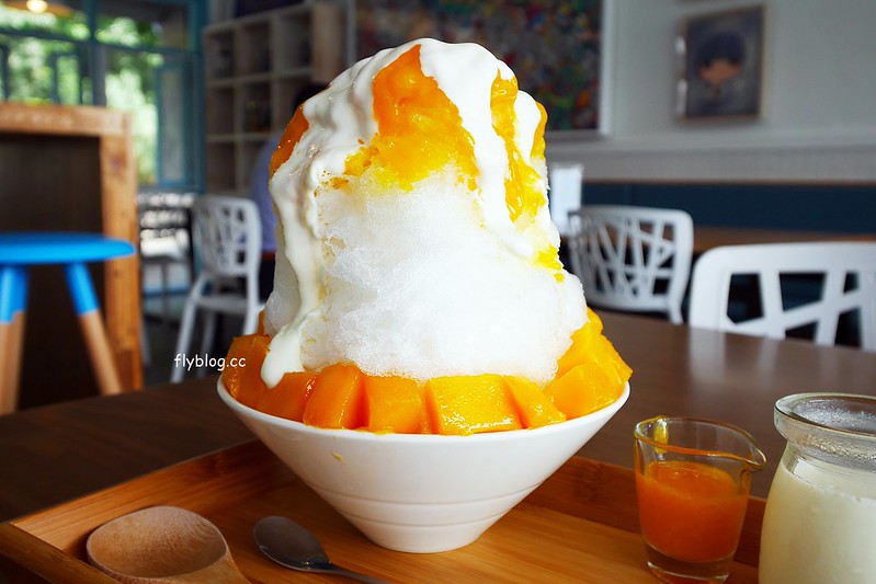 小日冰菓店┃台中北屯美食：隱身大坑山區的文青冰果室，鄰近大坑圓環和中台科技大學，夏天有季節限定芒果冰 @飛天璇的口袋
