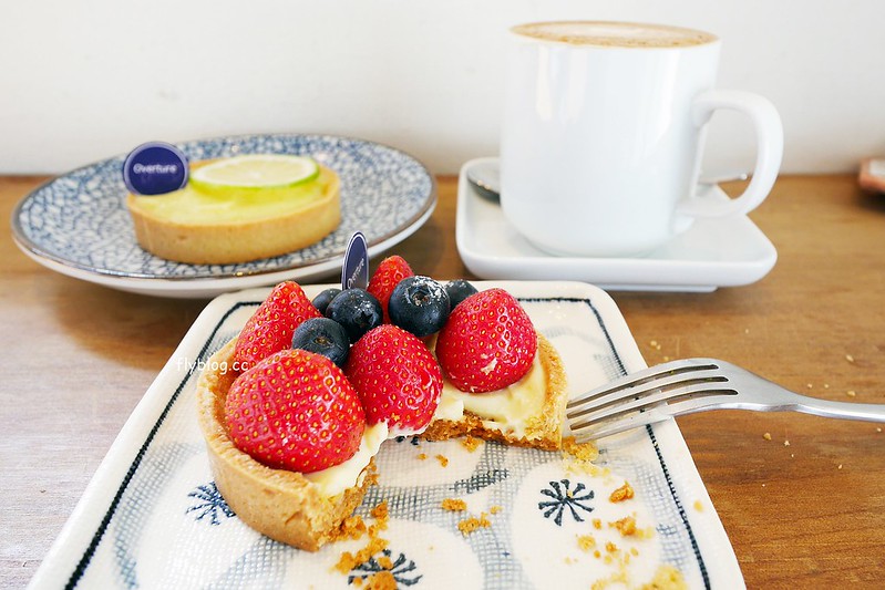 Overture 序曲┃台中北屯美食：老宅改建文青風甜點店，甜點好吃環境好拍，個人心中北屯最好吃的甜點店 @飛天璇的口袋