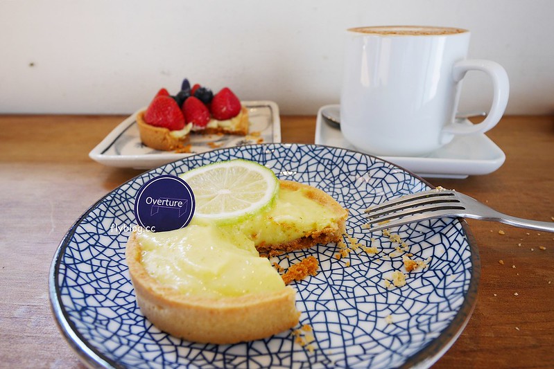 Overture 序曲┃台中北屯美食：老宅改建文青風甜點店，甜點好吃環境好拍，個人心中北屯最好吃的甜點店 @飛天璇的口袋