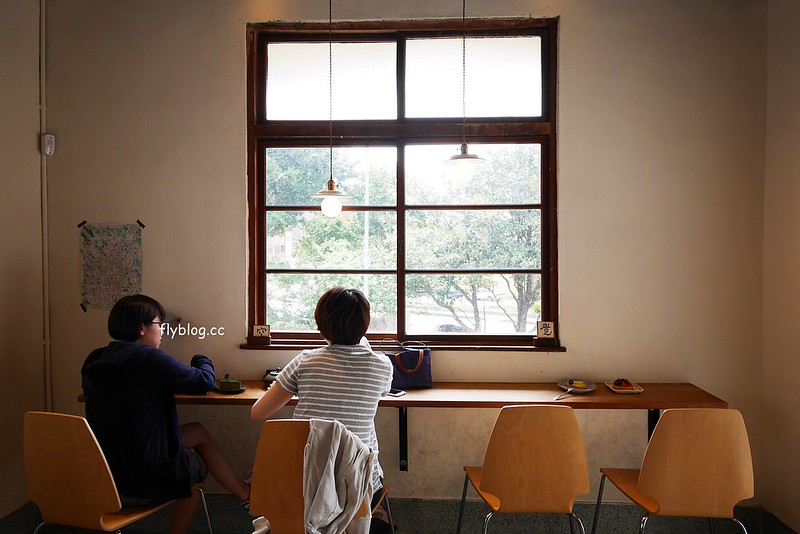 Overture 序曲┃台中北屯美食：老宅改建文青風甜點店，甜點好吃環境好拍，個人心中北屯最好吃的甜點店 @飛天璇的口袋