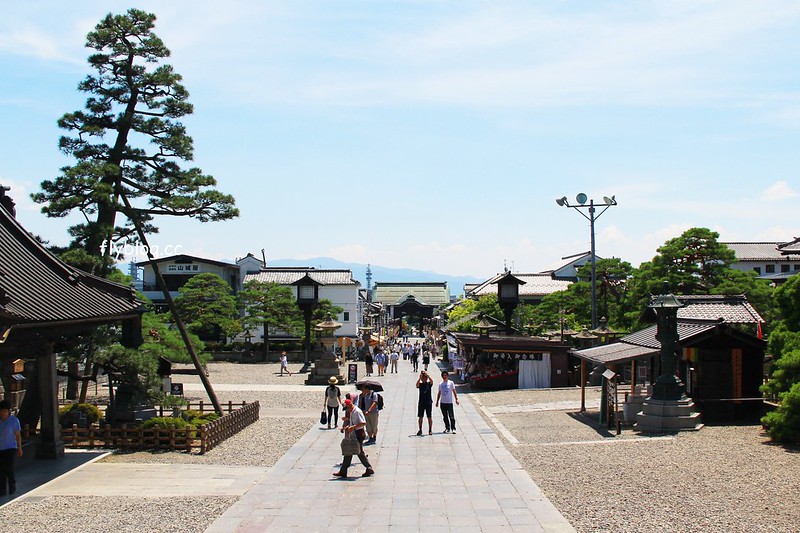 日本長野｜善光寺，長野的信仰之光，千年歷史的國寶級的旅遊景點，日本人一生一定要來一次的地方 @飛天璇的口袋