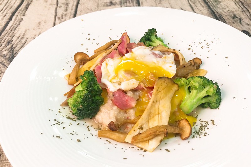 米拉貝爾咖啡｜和美地區少見的親子友善餐廳，環境舒服明亮採光好，餐點選擇性多CP值高 @飛天璇的口袋