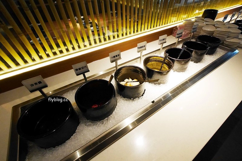 台中北屯｜拾七石頭火鍋 昌平店．輕井澤旗下火鍋店，崇德路環境寬敞大器 @飛天璇的口袋