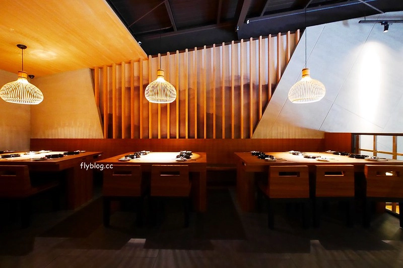 台中北屯｜拾七石頭火鍋 昌平店．輕井澤旗下火鍋店，崇德路環境寬敞大器 @飛天璇的口袋